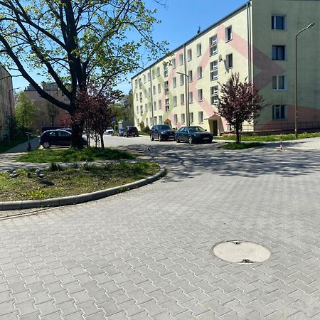 Nowoczesny Apartament w Dzierżoniowie - parter - balkon - pokój + sypialnia Zewnętrze zdjęcie